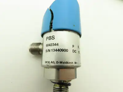 Sick PBS-RM040SG1SSNFMA0Z Electronic pressure gauge switch/sensor *Cracked*