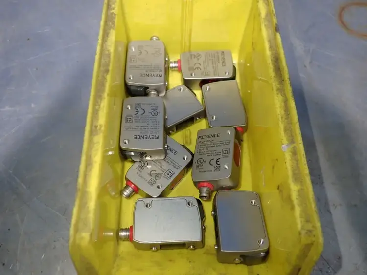 Used KEYENCE LRZH500CN Sensors | HGR 24 #752958