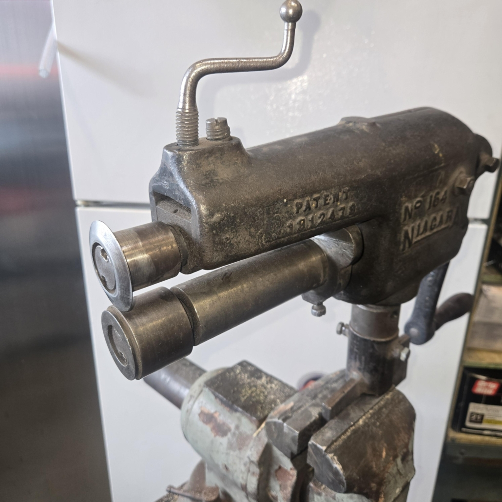 U14904C Used Niagara 164 rotary machine w/ rolls