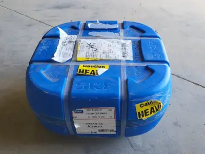 NEW SKF 23240 CC/C3W33