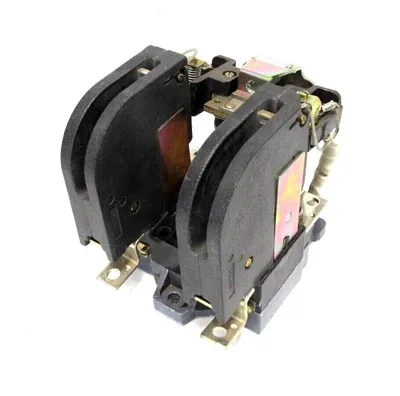 NEW CUTLER HAMMER ME320D CONTACTOR 30B4376G09 230VDC 7856A36H01