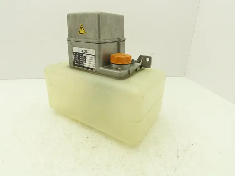 Used SHOWA _UNKNOWN_ Pumps | Arrow Industrial #563677