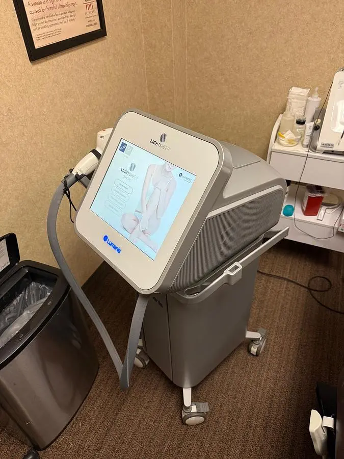 Used 2020 LUMENIS QUATTRO WITH XC 805 AND ET HAND PIECES, HAIR REMOVAL, PIGMENTED LESIONS, VASCULAR LESIONS Lasers / Laser Systems Minnesota US | Midwest Medical #1467819