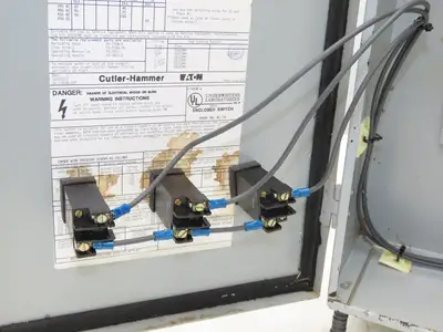 Cutler Hammer Eaton DH363UDKW Safety Disconnect Switch 100A 600V 3Ph Non Fused