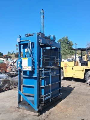 Kilkom #K1-9, Baling Press/Trash Compactor