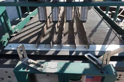 SPC9222  Can and Bottle Cleaning Machine air type bottle cleaner model 4 lane feeder/laner with inverted air rinser NA