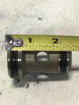 USED VICKERS 25-D10-30