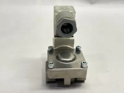 VXD235DZ2AE | SMC  Pneumatic 2-Way Media Valve 1/4" NPT - New – Open box
