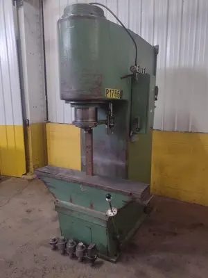 110 TON EITEL MODEL RP-100 HYDRAULIC STRAIGHTENING PRESS