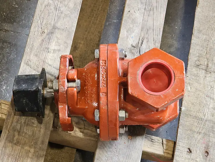 Used MUELLER A-2362 Valves/Fittings British Columbia CA | Lenmark #1440788