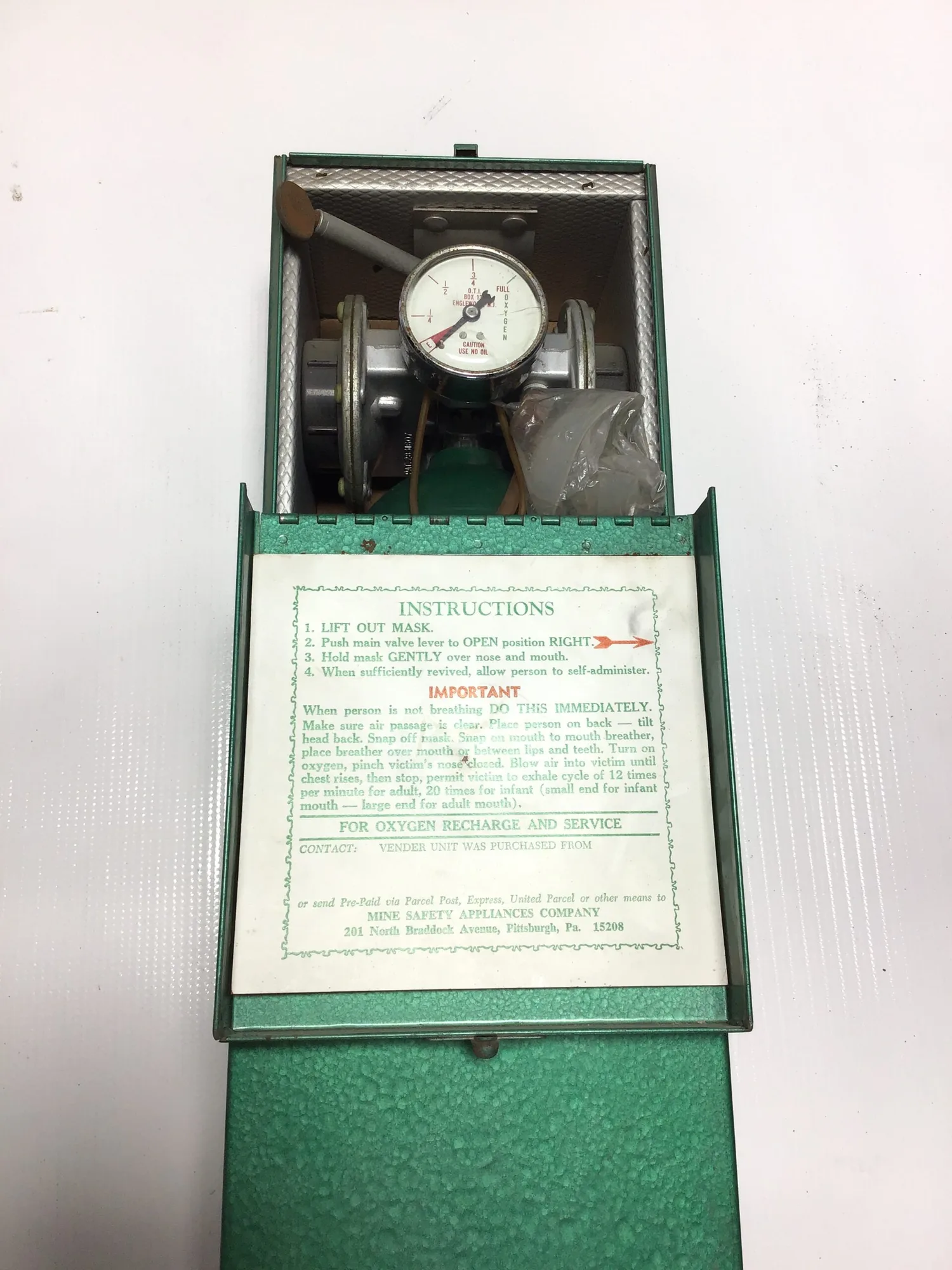 Mine Safety Appliances Company (MSA) Pneolator Resuscitator Oxygen