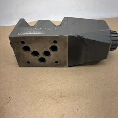 Used Tokimec DG4VS-5-OBL-M-U7L-H-7-40-JA2 Valves/Fittings Indiana US | J&J Industrial Supply #1277314