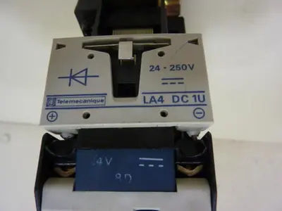 USED TELEMECANIQUE LP1D0901