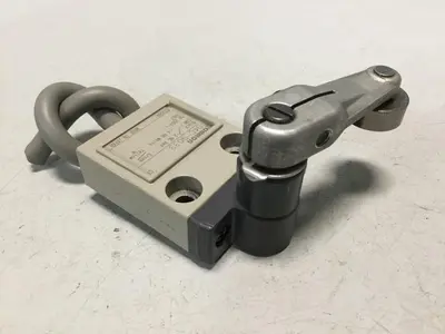 USED OMRON D4C-9033