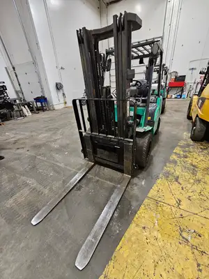 USED 2013 MITSUBISHI F30N