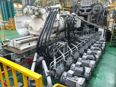 MITSUBISHI Heavy Duty Injection Molding Machine for Plastic Pallets, VIDEOS