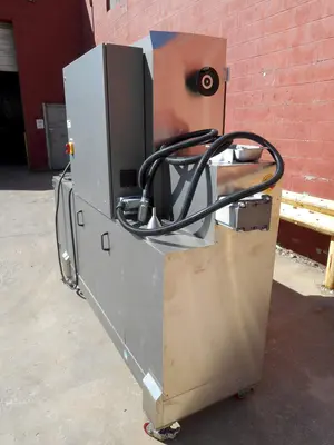 USED 2002 METROPOLITAN COMPUTING CORPORATION PRESSTER 252