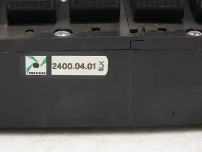 Pneumax OMRB213 Pneumatic Air Manifold Assembly 14 Valves 24vdc 145psi