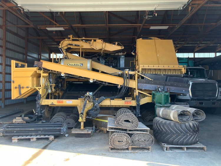Used _UNKNOWN_ _UNKNOWN_ Self-propelled Harvesters Idaho US | Tri-Steel Manufacturing #1557118