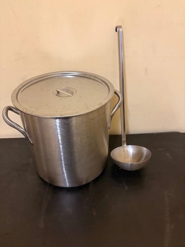 cooking pot