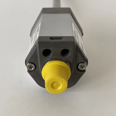 NEW Balluff BTL5-A11-M0152-Z-S32