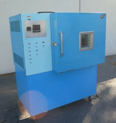 BMA MDL. TM-8C ENVIRONMENTAL CHAMBER S/N 0857