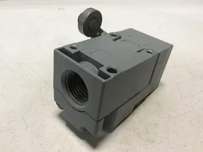 USED SQUARE D 9007-C52B2