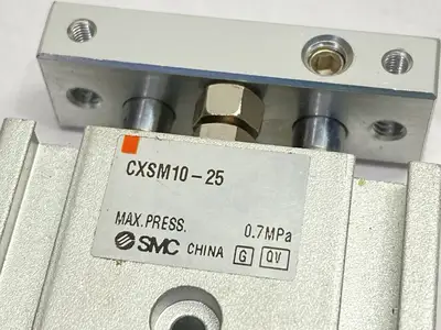 USED SMC DUAL ROD GUIDED PNEUMATIC CYLINDER 10MM BORE 25MM STROKE
