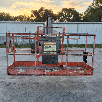 USED 2013 JLG 800AJ