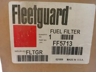 NEW FLEETGUARD FF5713