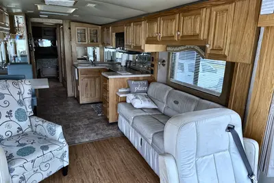 Used 2002 AIRSTREAM LAND YACHT XL396 Campers, Caravans, Motorhomes Kentucky US | Proxy Equipment #1385122