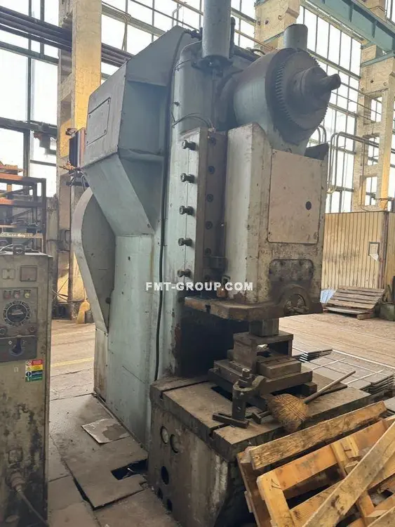 Used 1980 ŠMERAL LE 400 C C-Frame Presses SK | F.M.T. Group s.r.o. #1246041