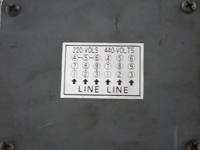Used 1981 YEONG CHIN MACHINERY YCM Vertical Mills Ohio US | HGR 24 #1020201