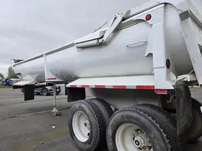 USED 1985 RELIANCE 28FT