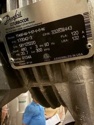 2018 DAIKIN-MCQUAY WMC250DBS-ER10 Chillers | Perry Equipment (9)