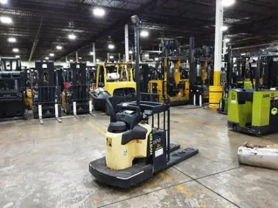 USED 2023 HYSTER B60ZAC2
