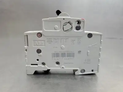 Used ABB S201-B6 Circuit Breaker, 1P, 6A, 230/400VAC (2CDS251001R0066) Circuit Breakers South Carolina US | Palmetto Automation #1150402