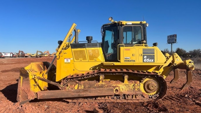 USED 2018 Komatsu D65EX-18