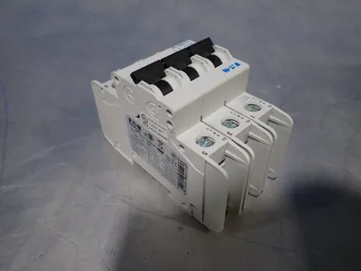 New | in-Stock EATON FAZD6/3DU Circuit Breakers | HGR 24 #731933