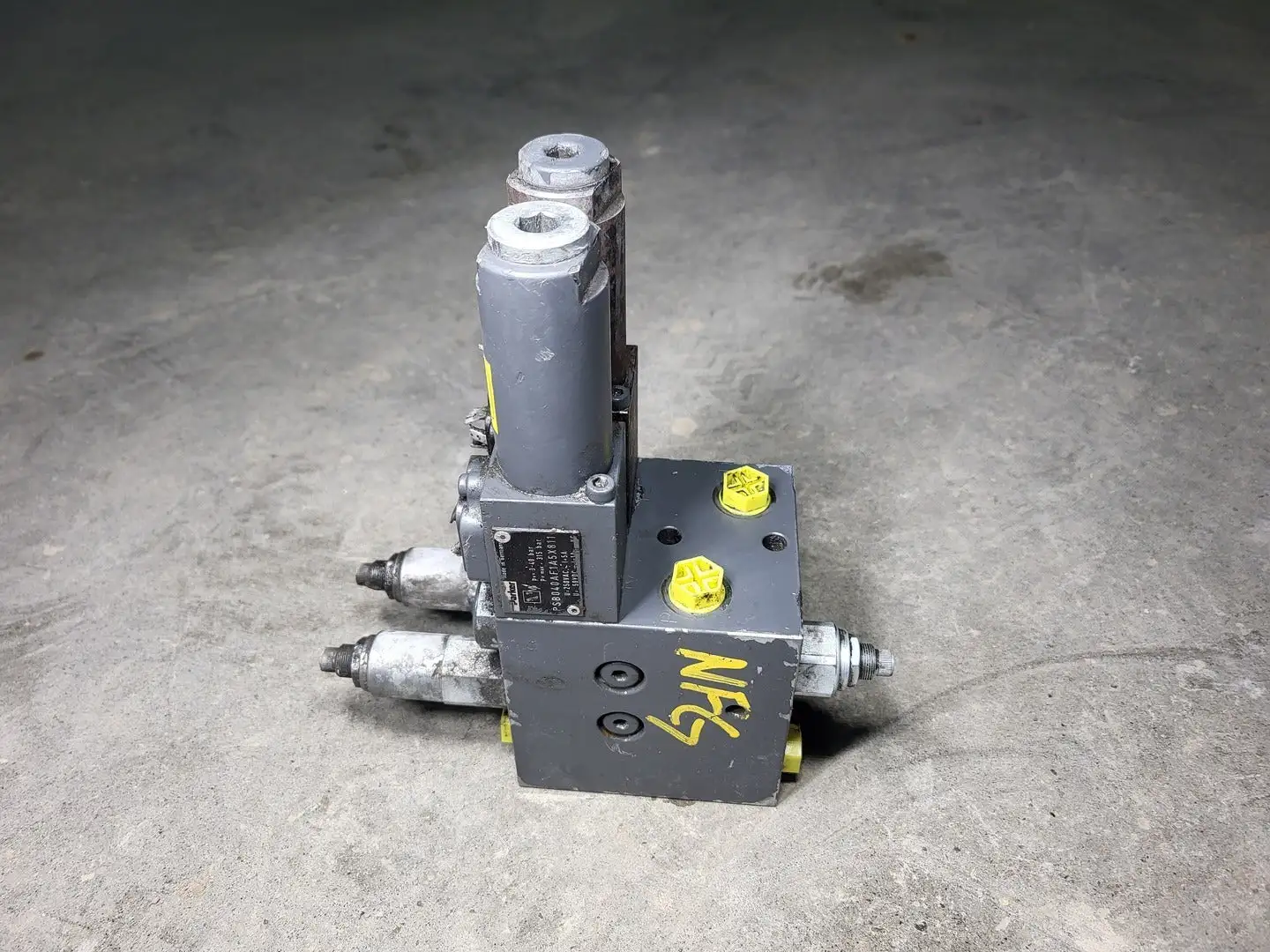 Used PARKER PSB040AF1A5X811 Switchgears British Columbia CA | Lenmark #239389