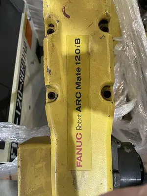 Used 2004 FANUC ARCMATE 120IB Robots Michigan US | RAB Industries, Inc. #184042