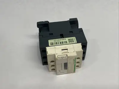 Used SCHNEIDER ELECTRIC TESYS CONTACTOR 3-POLE 9A PLC Contactors | Maverick Industrial Sales #1099131