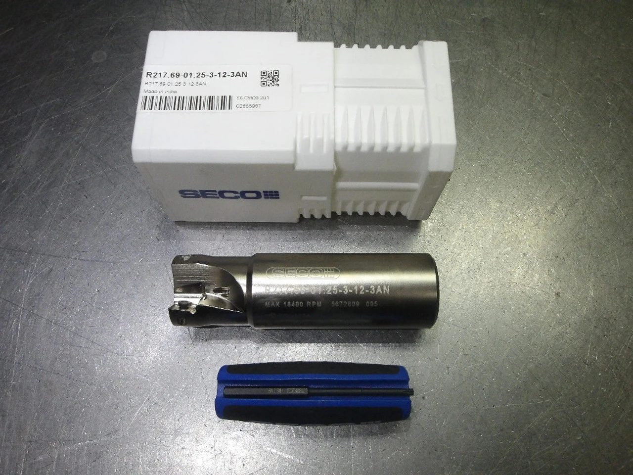 SECO 1.25" 3 Flute Coolant Thru Indexable Endmill R217.69-01.25-3-12-3AN (LOC2199)
