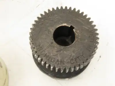 Dayton 4Z617B Gearbox 17.5:1 Speed Reducer 1/2Hp 99 RPM 12VDC 39A 454in/lbs