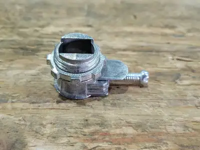 3/8" Die Cast Connector L-16