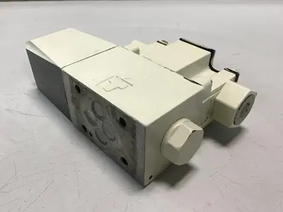 USED VICKERS DG4V-3-2AL-M-P7-H-7-50