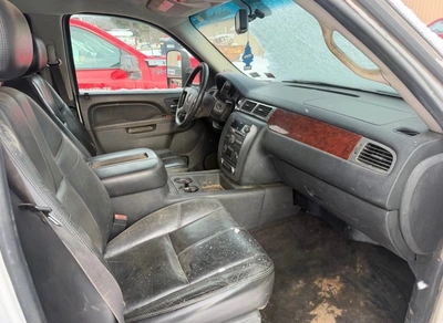 CHEVROLET 2500HD Pickup truck | Iron Listing (6)