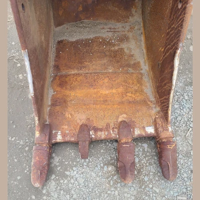 WBM 32in Wide Digging Bucket