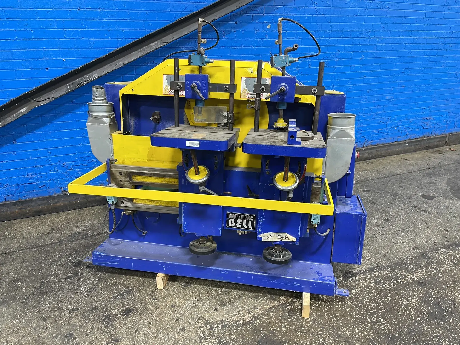 Medalist Bell Two 13”x11” Tables Tenoner