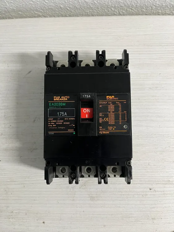 Used FUJI ELECTRIC EA203BM Circuit Breakers | MachineStation #947071
